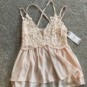 Women’s Cami/Blouse/Tank Top Peach/Pink. Size Small.